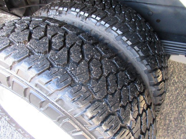 Used 2011 Ford E-350 and Econoline 350 Super Duty w/ Air Conditioning Prep Pkg RWD image 29