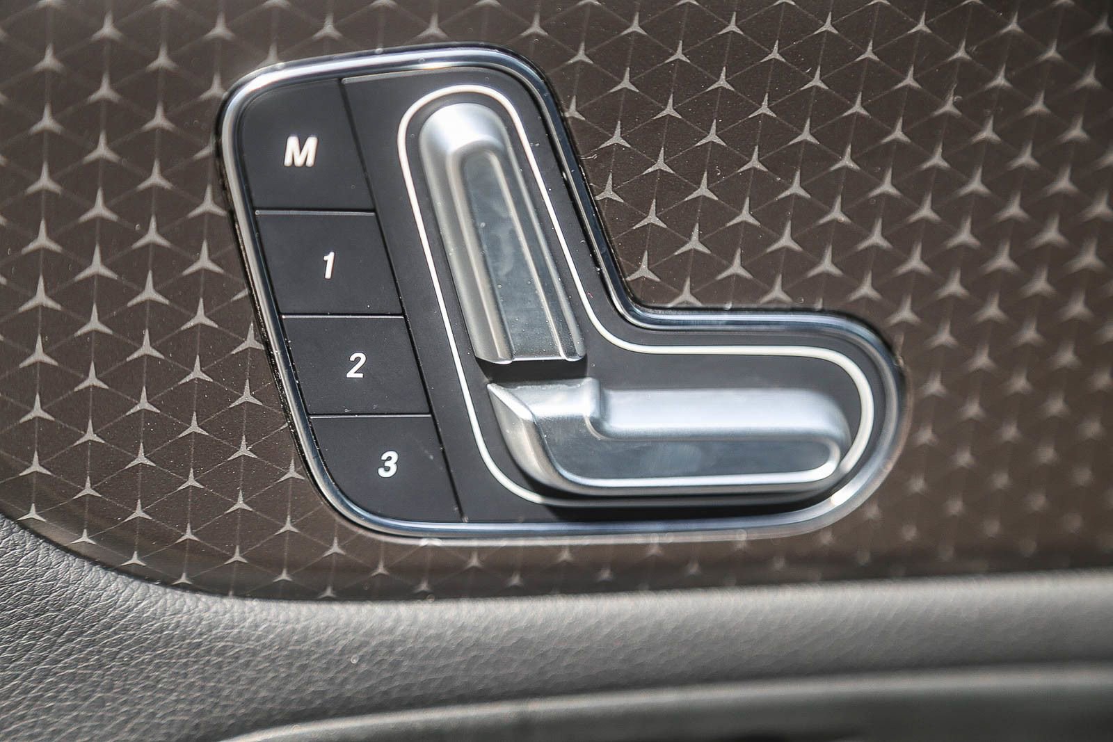 Certified 2025 Mercedes-Benz GLA 250 image 19