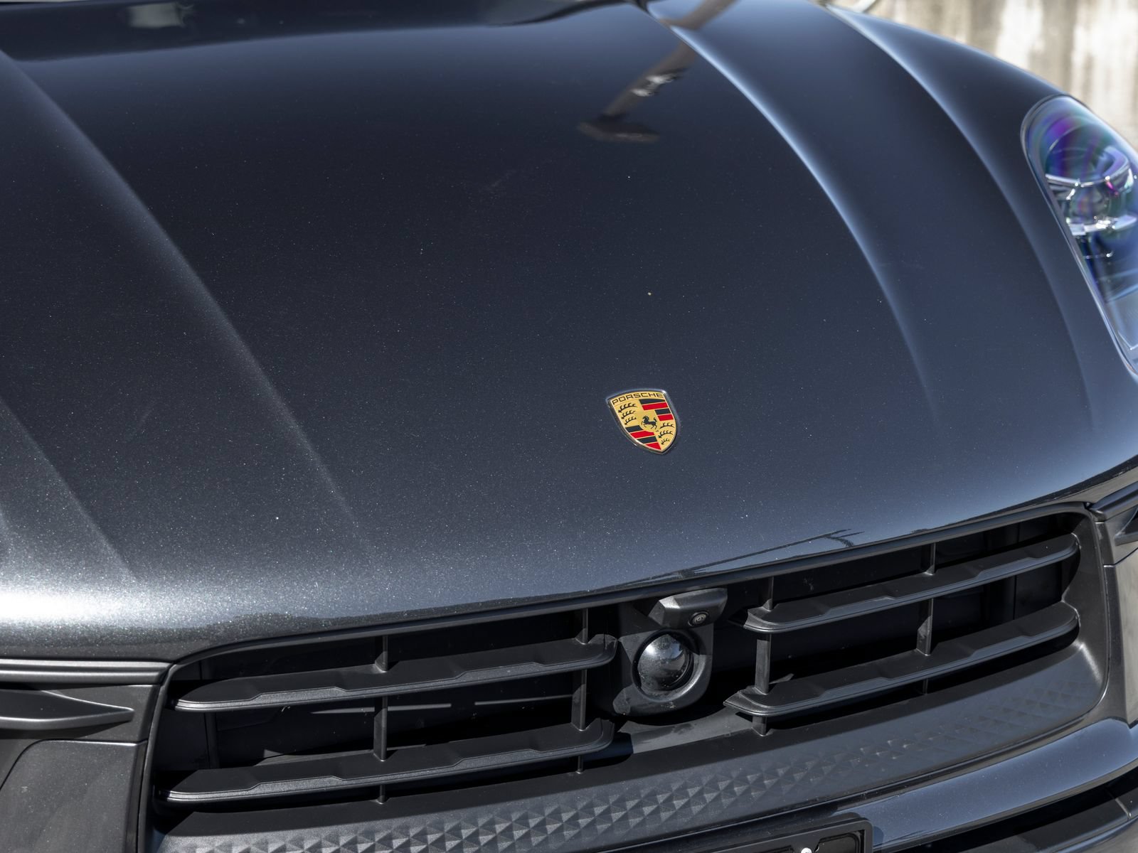 Certified 2023 Porsche Macan AWD/4WD image 15