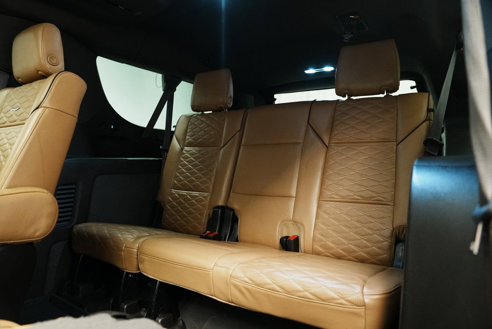 Used 2021 Cadillac Escalade ESV Premium Luxury image 21