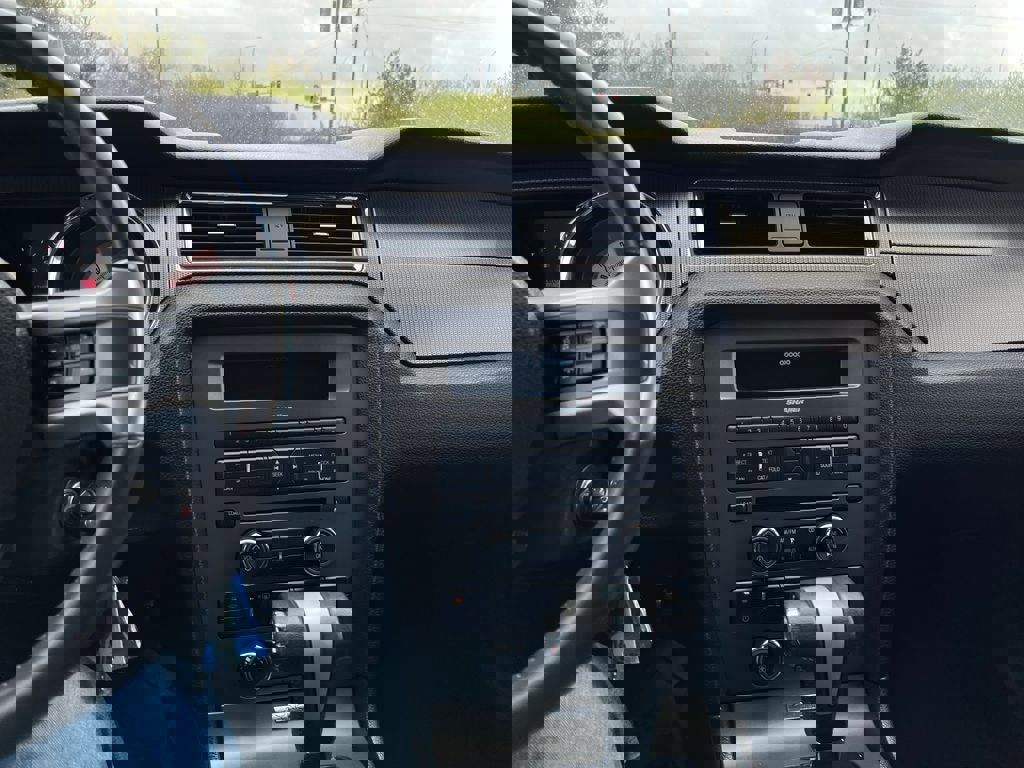 Used 2010 Ford Mustang GT image 20