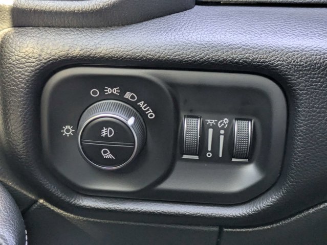 New 2026 RAM 2500 Laramie AWD/4WD image 24