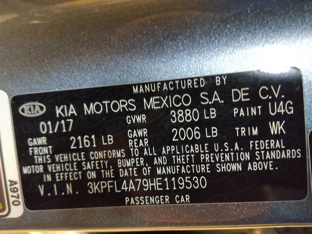 Used 2017 Kia Forte S image 33