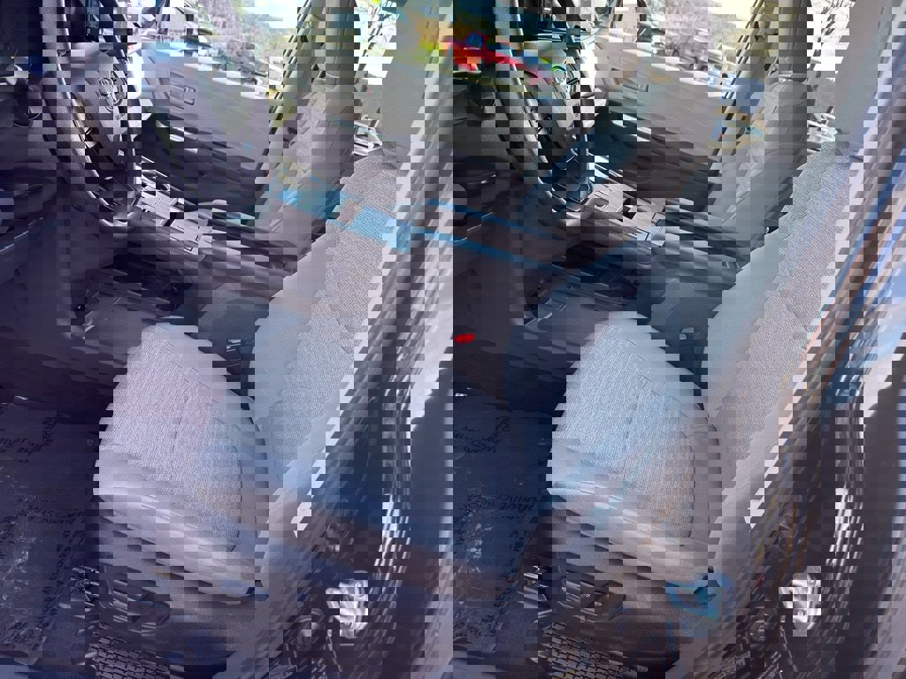 Used 2024 Toyota Sienna LE image 9