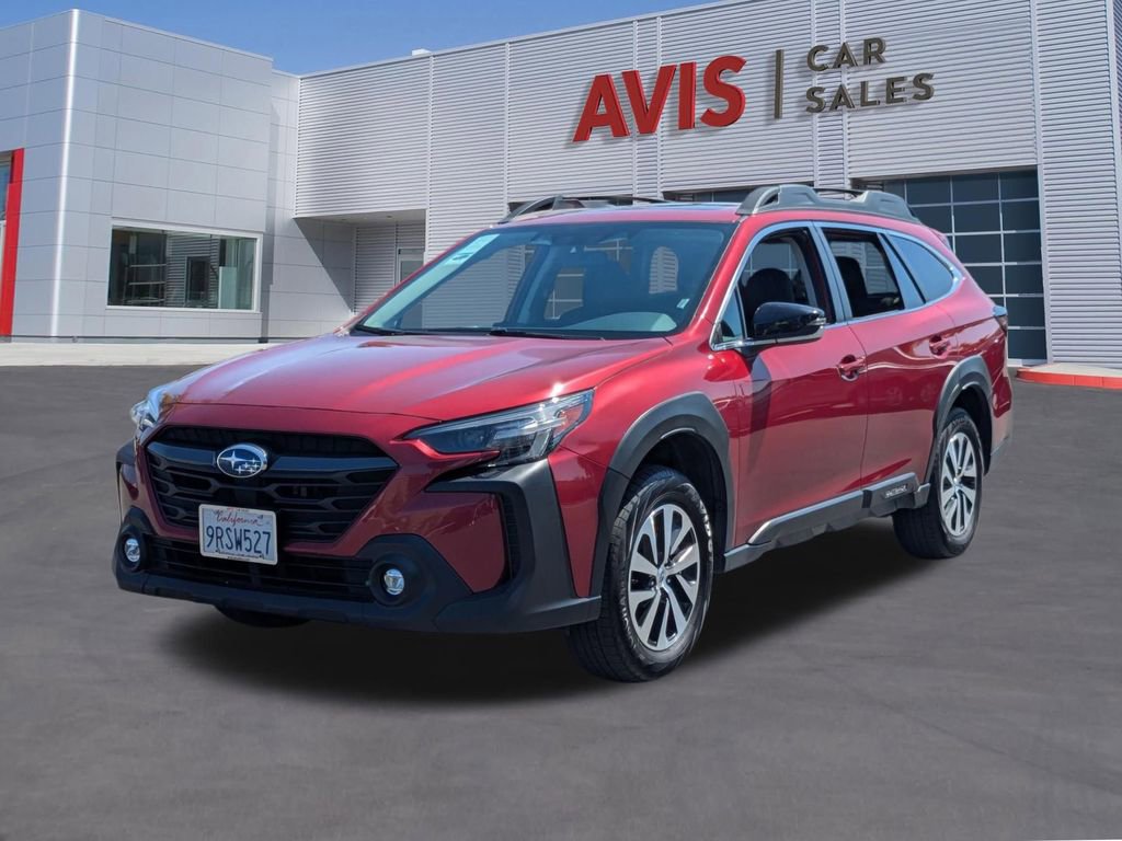 Used 2025 Subaru Outback Premium image 1