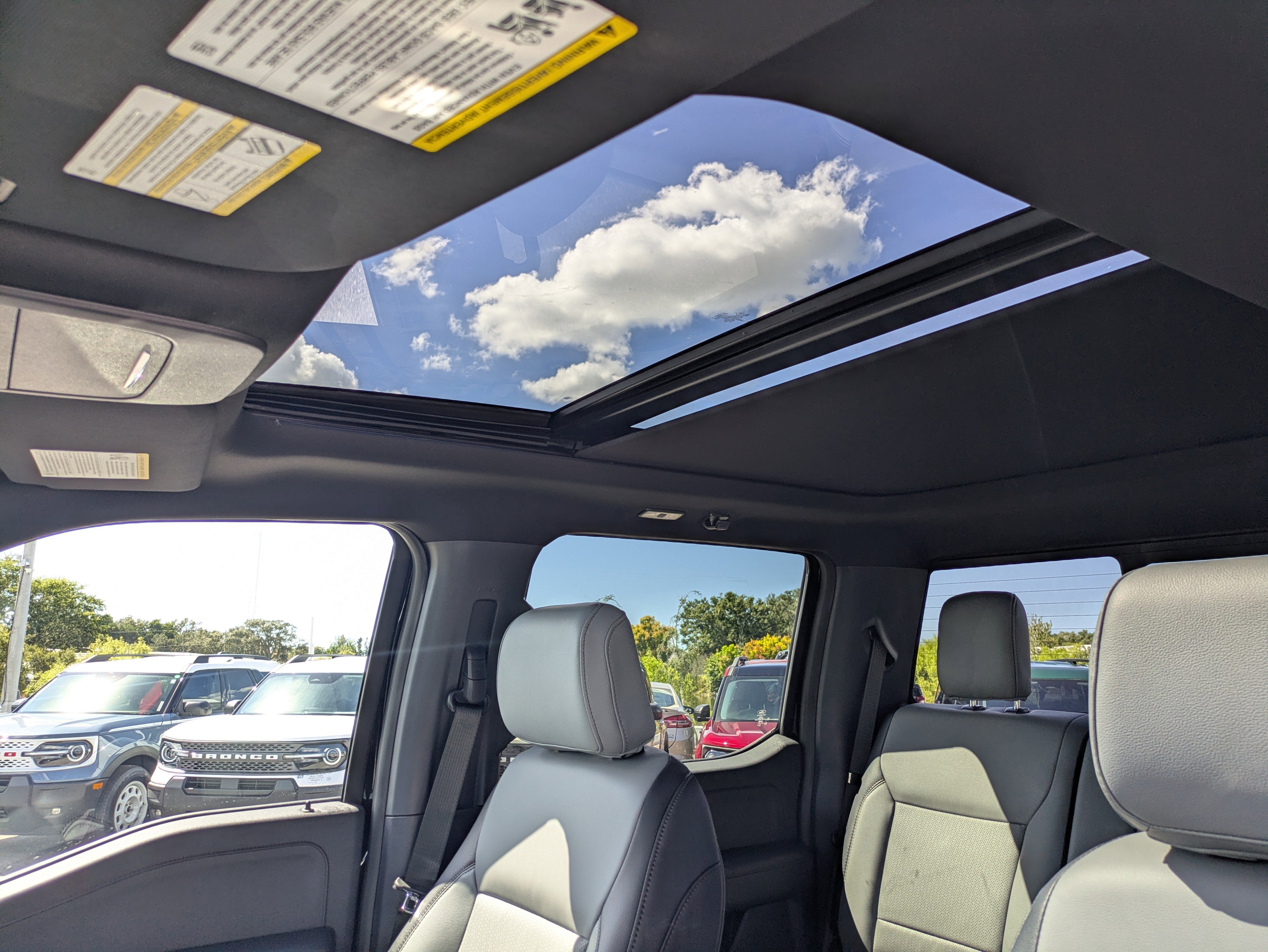 New 2025 Ford F150 Lightning Lariat image 25