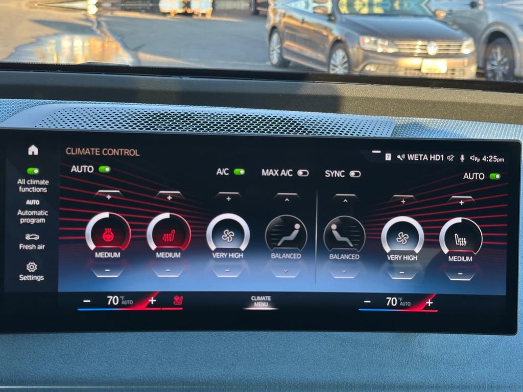 Used 2023 BMW iX xDrive50 w/ BMW I Signature Blue Package image 17