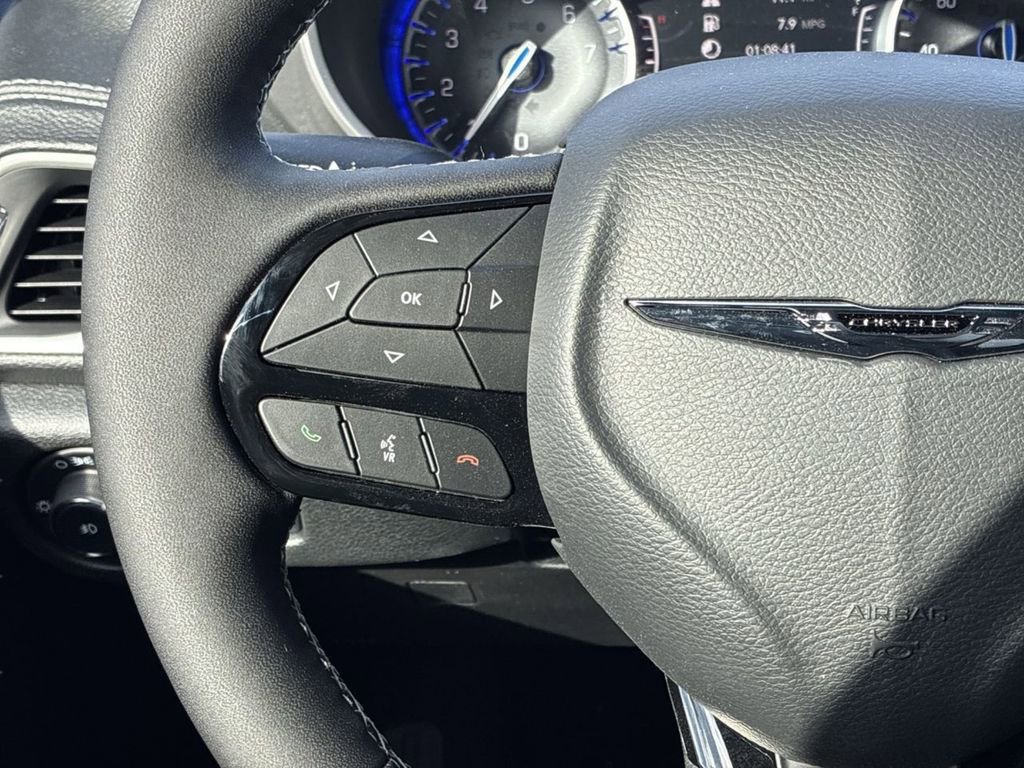 New 2026 Chrysler Pacifica Select FWD image 20