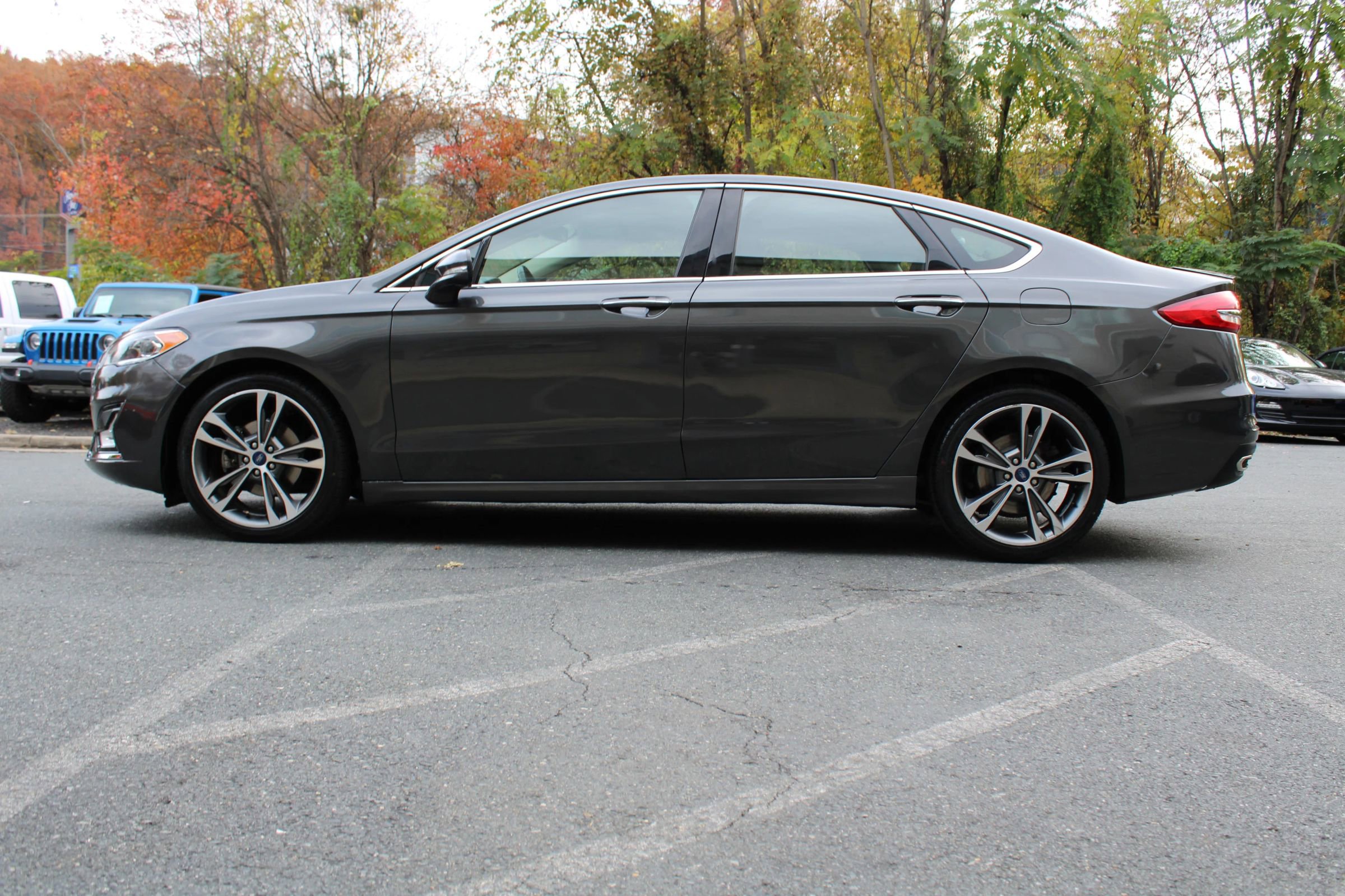 Used 2020 Ford Fusion Titanium image 23