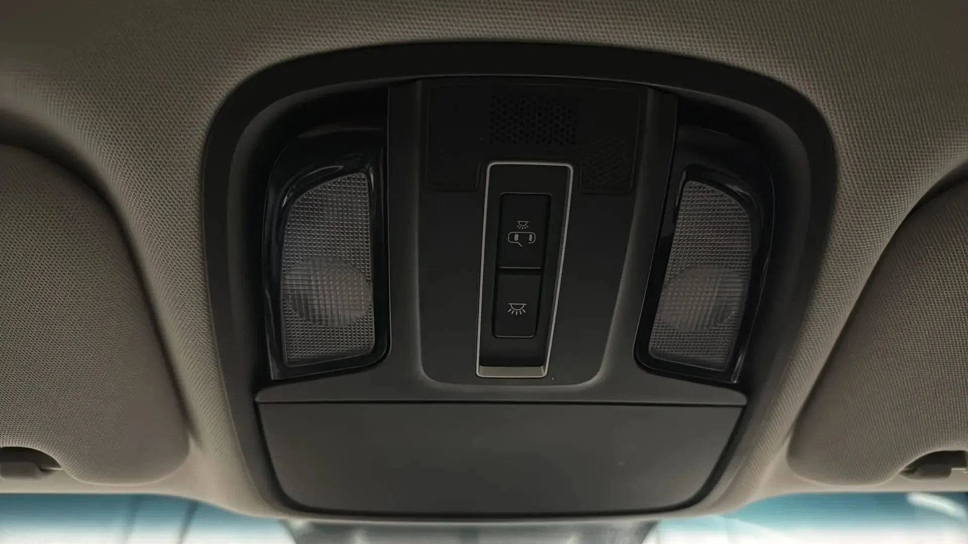 Used 2017 Kia Sorento L image 20