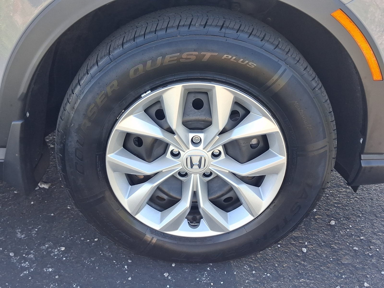 Used 2024 Honda CR-V LX image 8