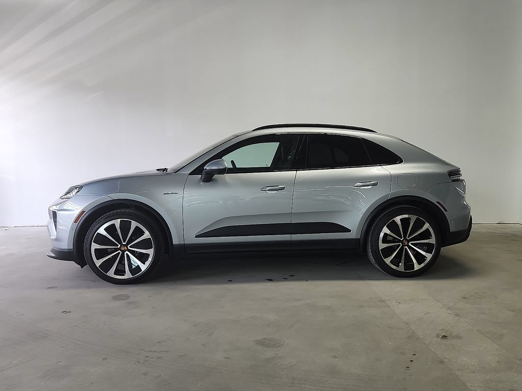 New 2026 Porsche Macan 4 Electric AWD/4WD image 2