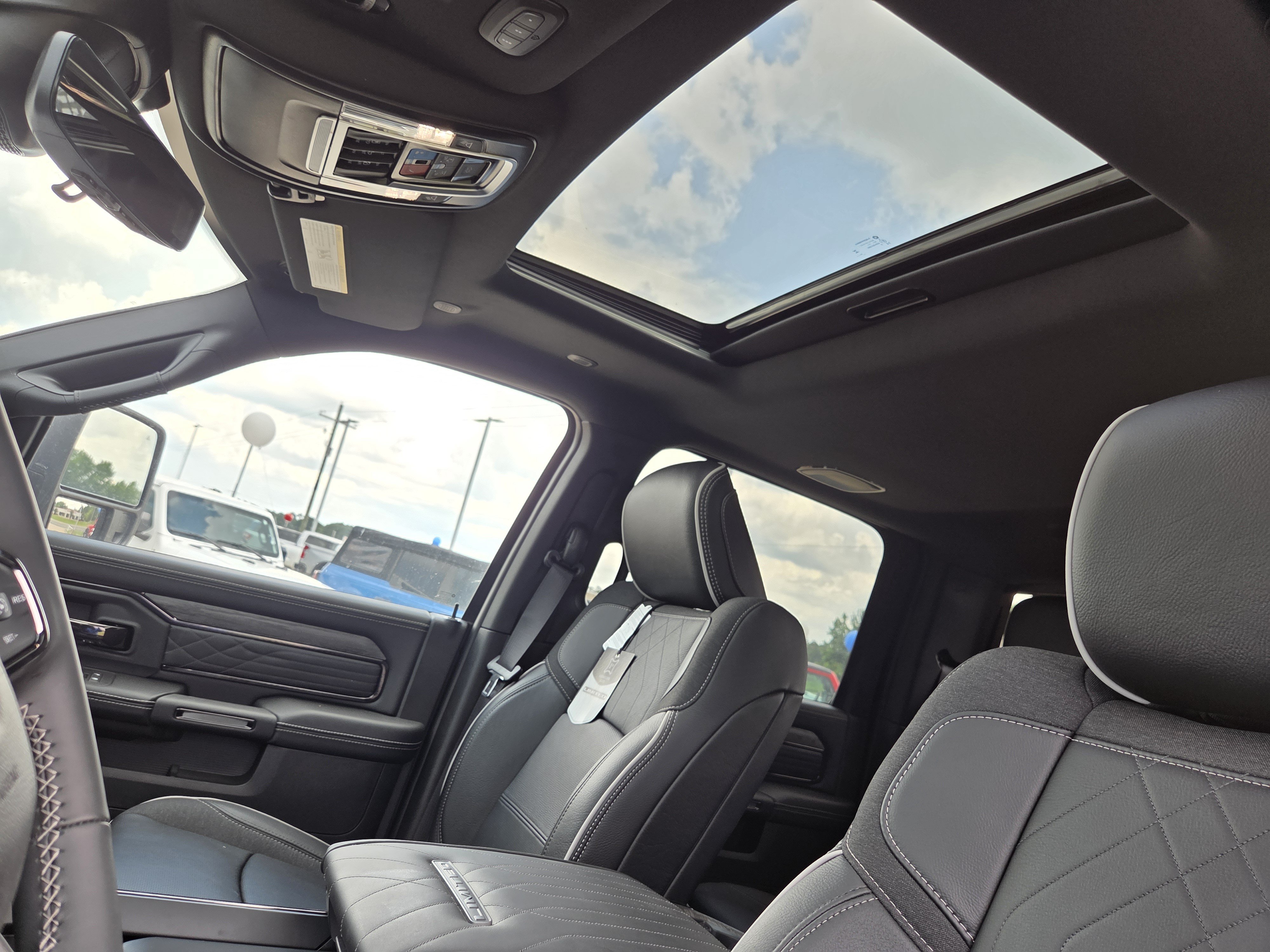 New 2026 RAM 2500 Limited AWD/4WD image 22
