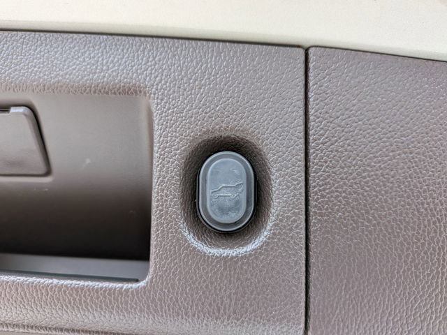 Used 2015 Chevrolet Tahoe LTZ image 28