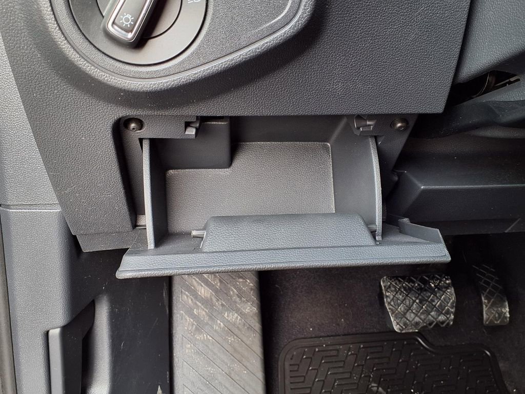 Used 2021 Volkswagen Atlas Cross Sport SEL image 25