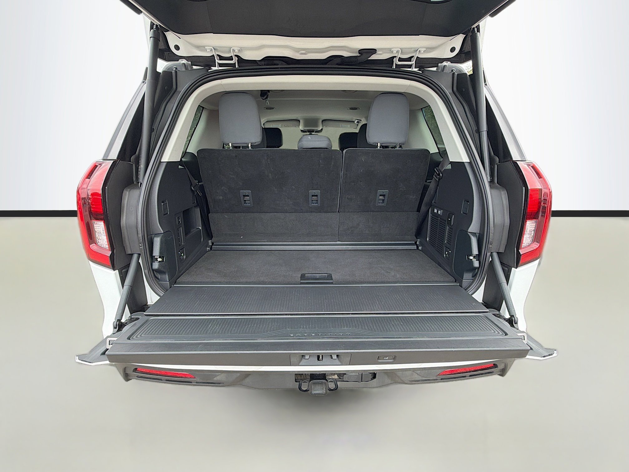 Used 2025 Ford Expedition Active image 48