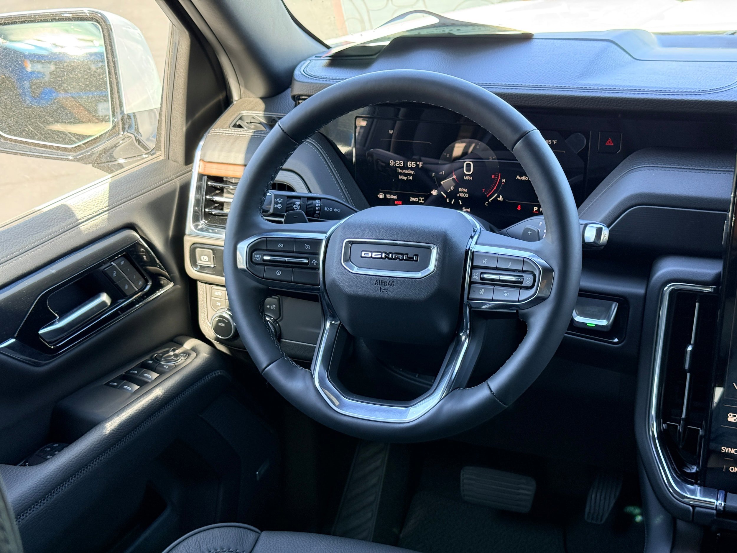 New 2026 GMC Yukon Denali w/ Sun & Power Step Package AWD/4WD image 16