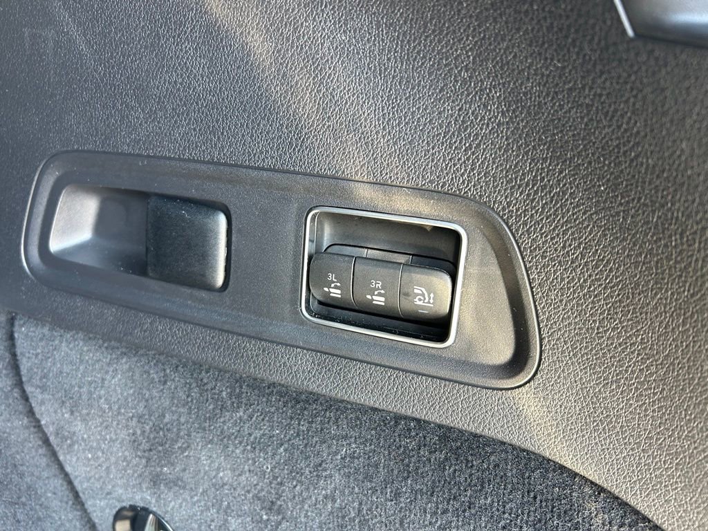 Used 2025 Mercedes-Benz GLS 450 4MATIC image 51
