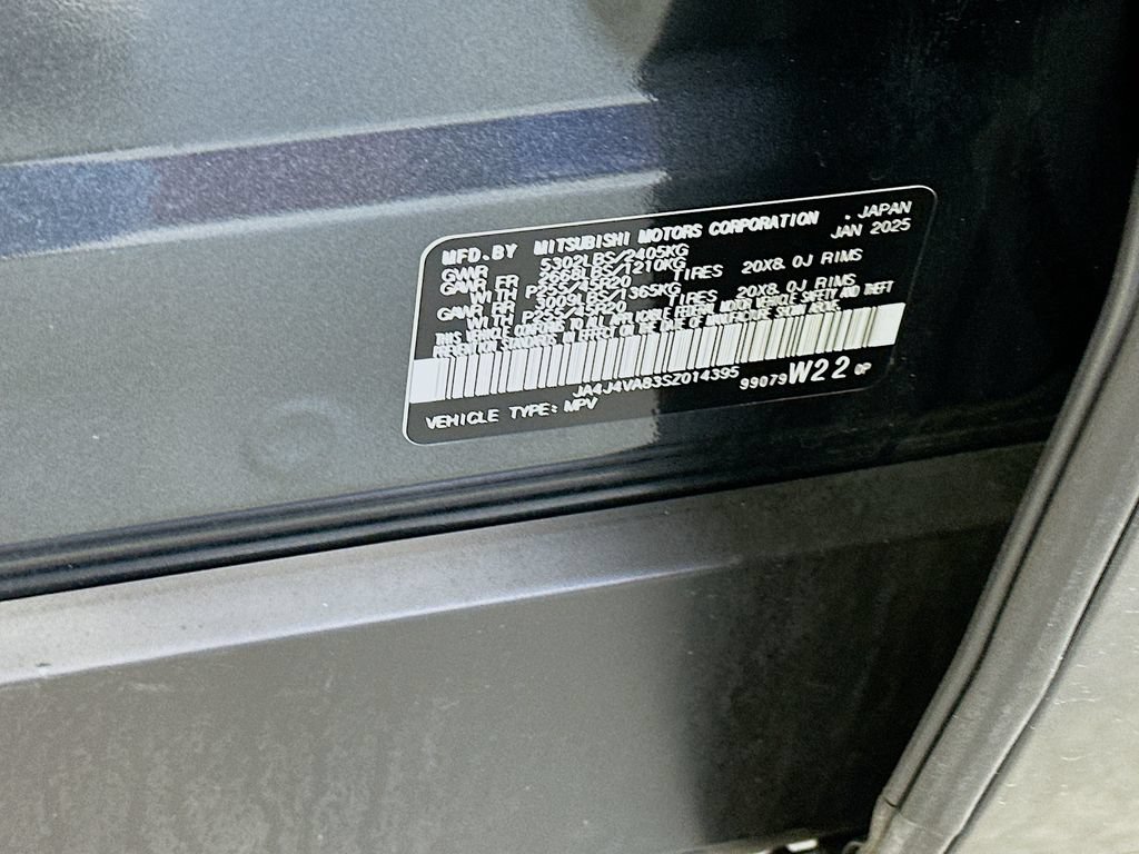 Used 2025 Mitsubishi Outlander SE AWD/4WD image 35