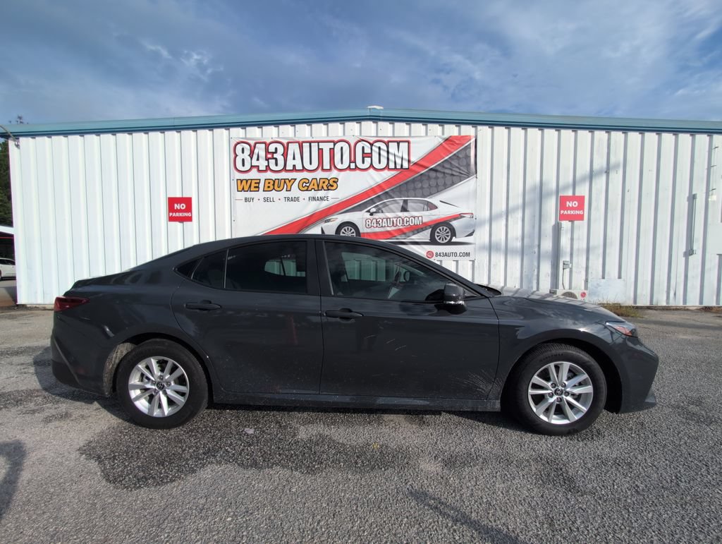 Used 2026 Toyota Camry LE FWD image 9