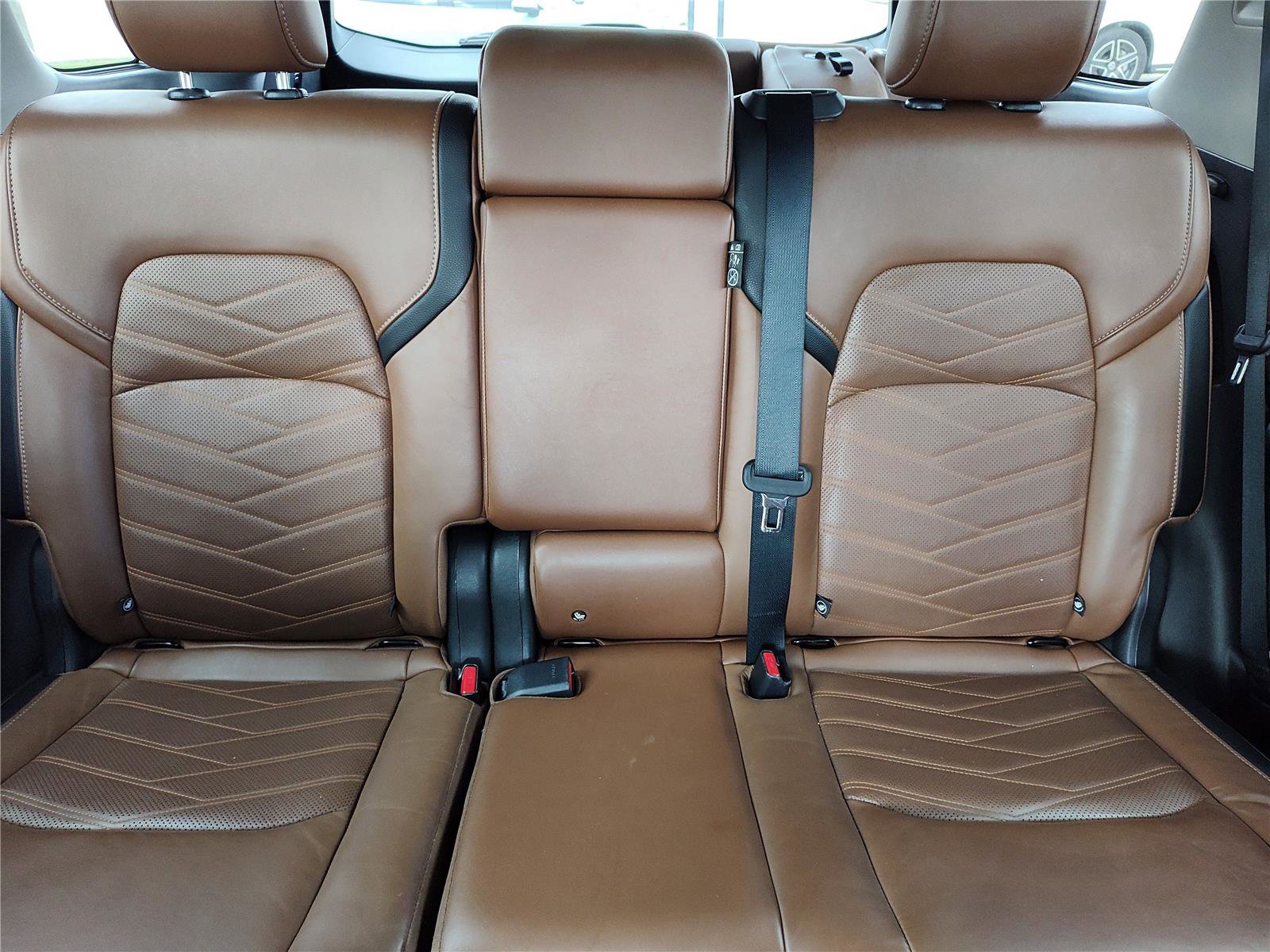 Used 2024 Nissan Pathfinder Platinum w/ Cargo Package image 29