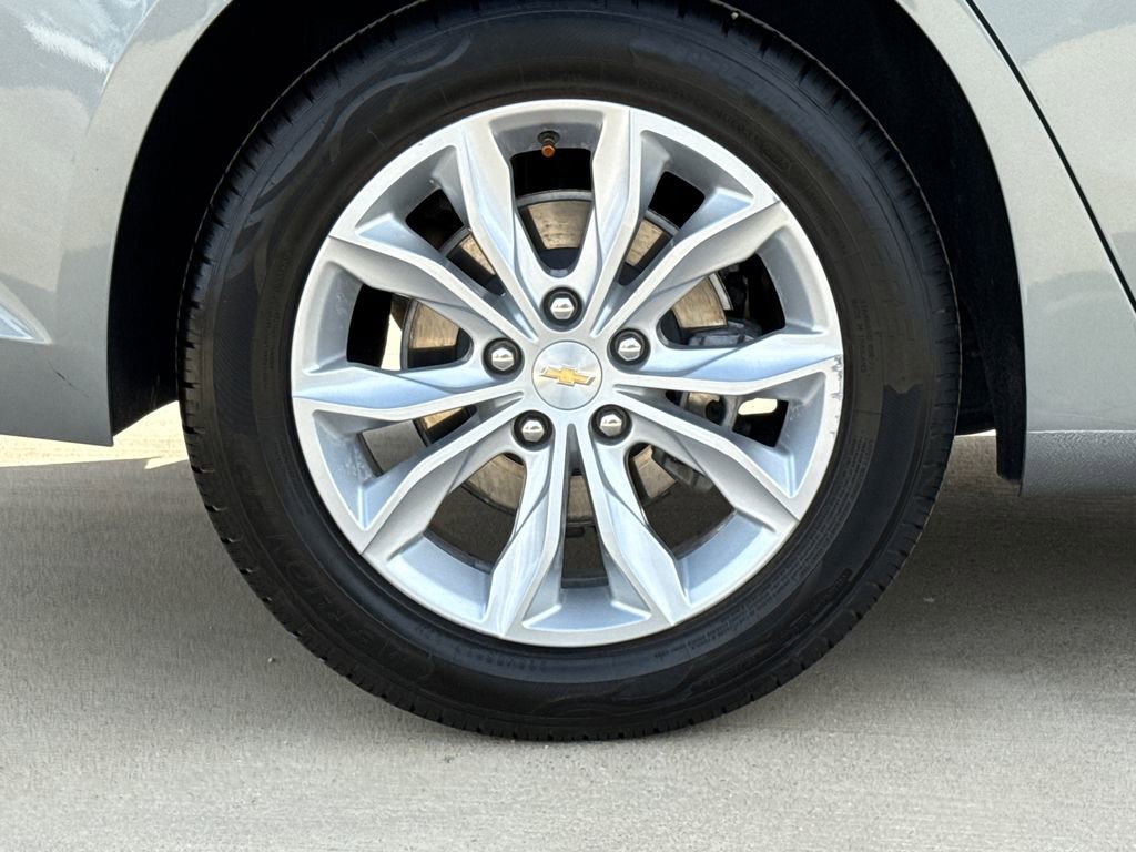 Used 2024 Chevrolet Malibu LT image 10