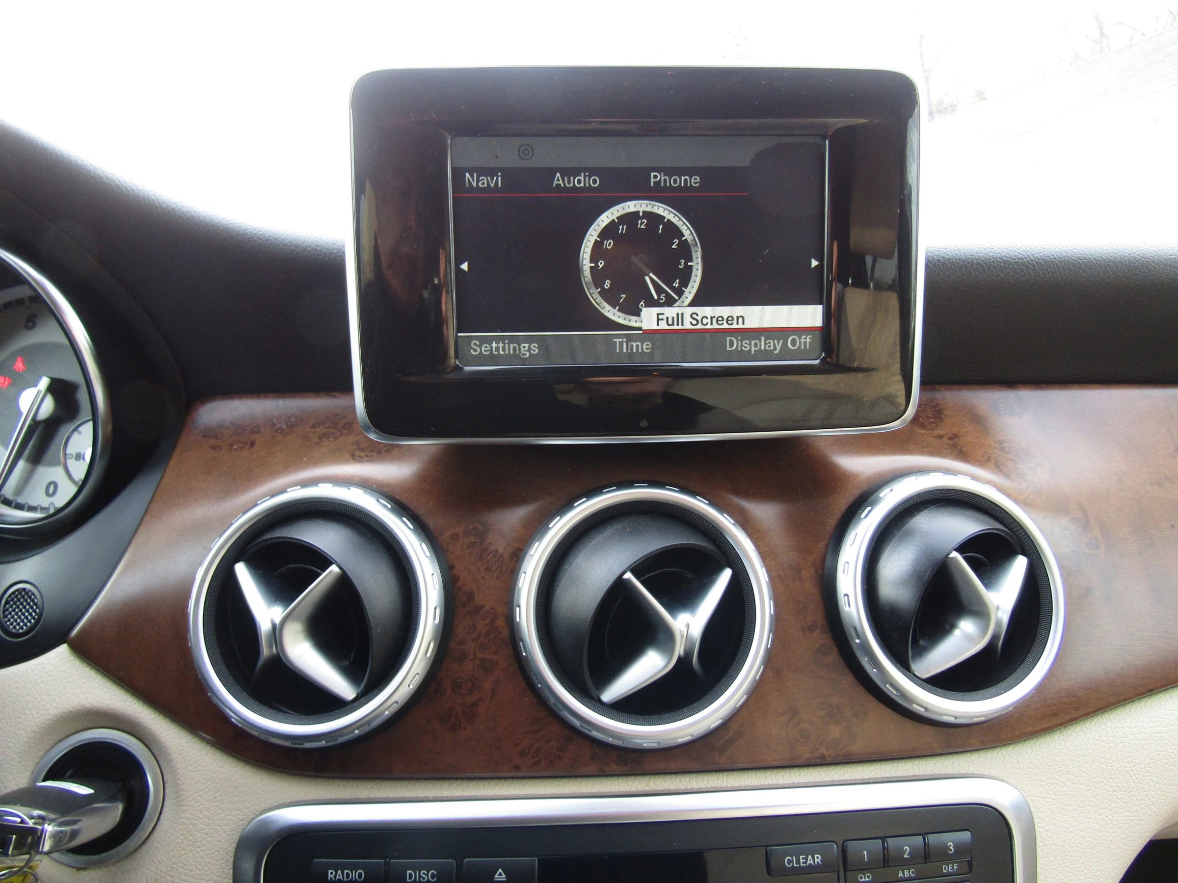 Used 2015 Mercedes-Benz GLA 250 4MATIC image 19