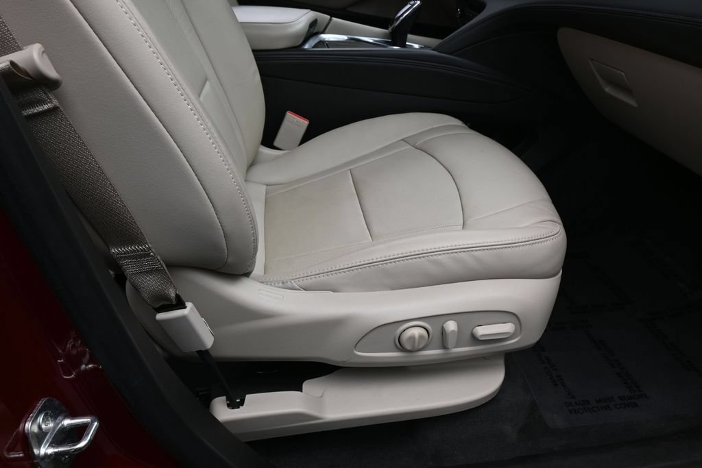 Used 2020 Buick Enclave Essence FWD image 43