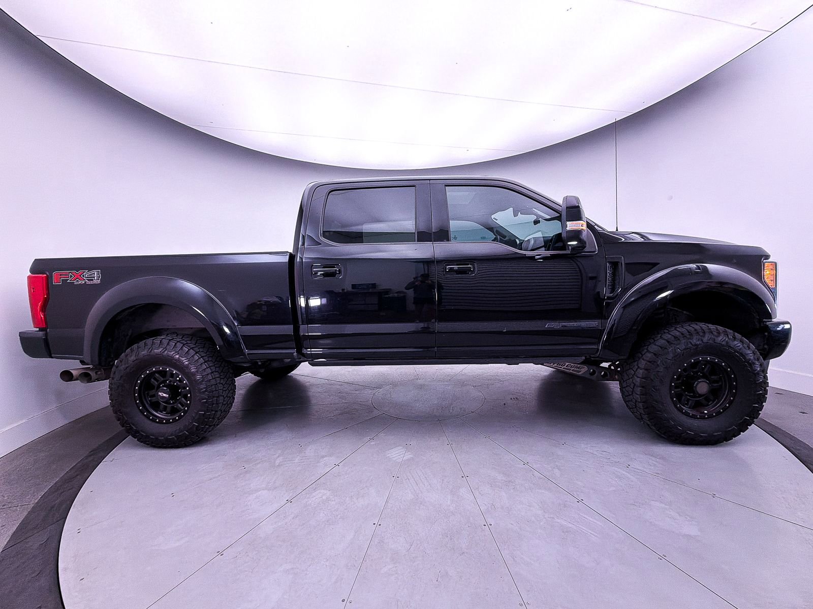 Used 2019 Ford F350 Lariat AWD/4WD image 44
