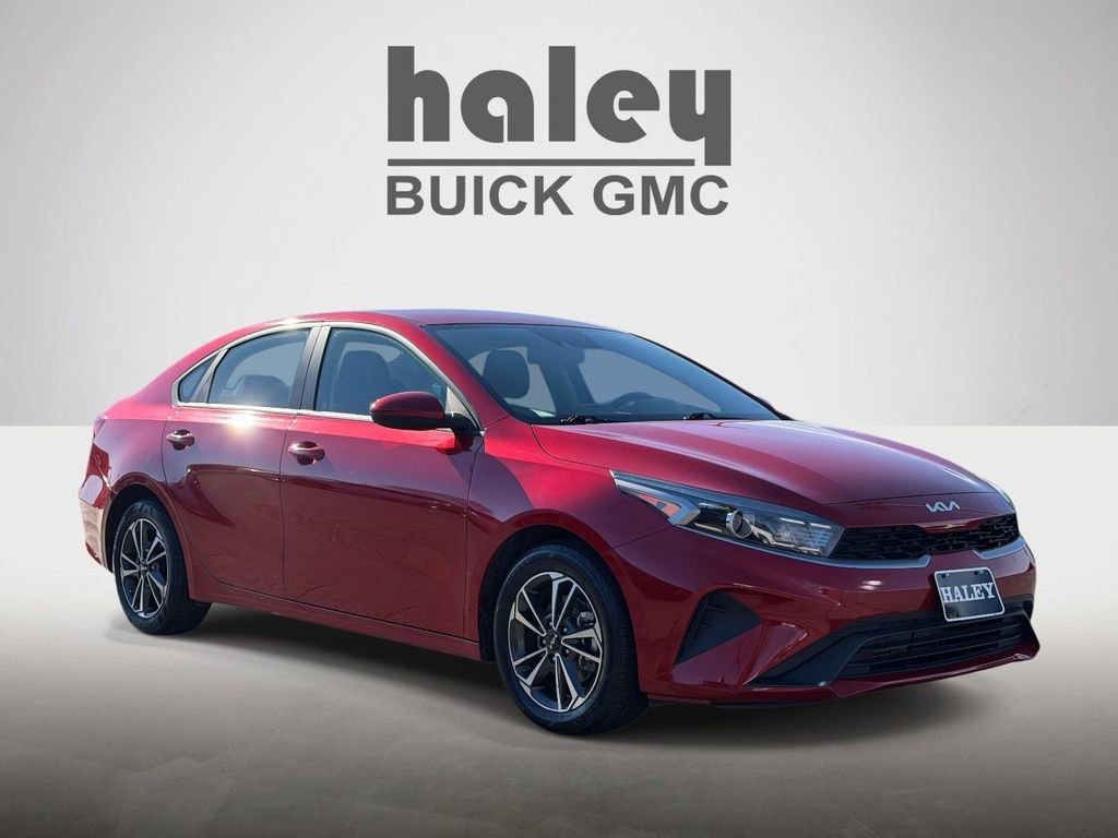 Used 2024 Kia Forte LXS image 1