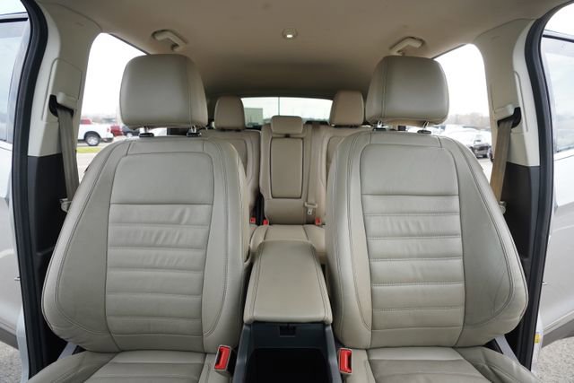 Used 2017 Ford Escape Titanium image 33