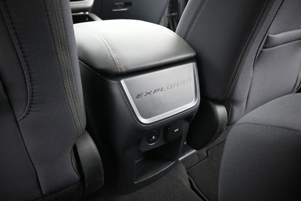 Used 2025 Ford Explorer Active RWD image 22
