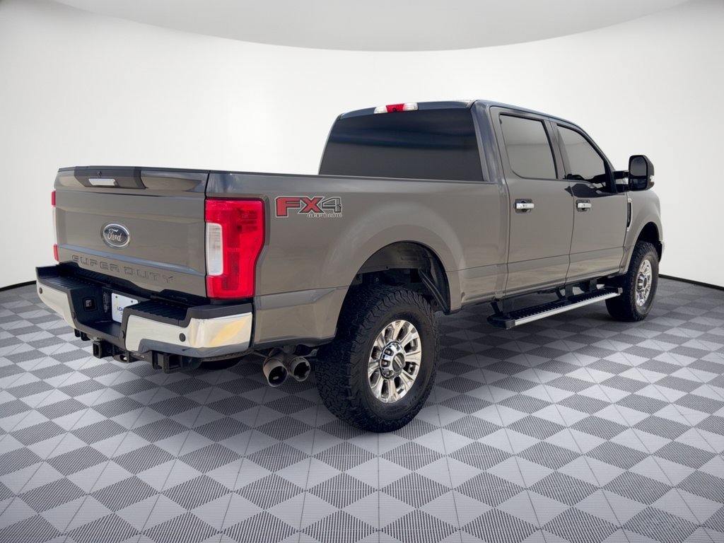 Used 2019 Ford F250 XLT w/ XLT Premium Package AWD/4WD image 9