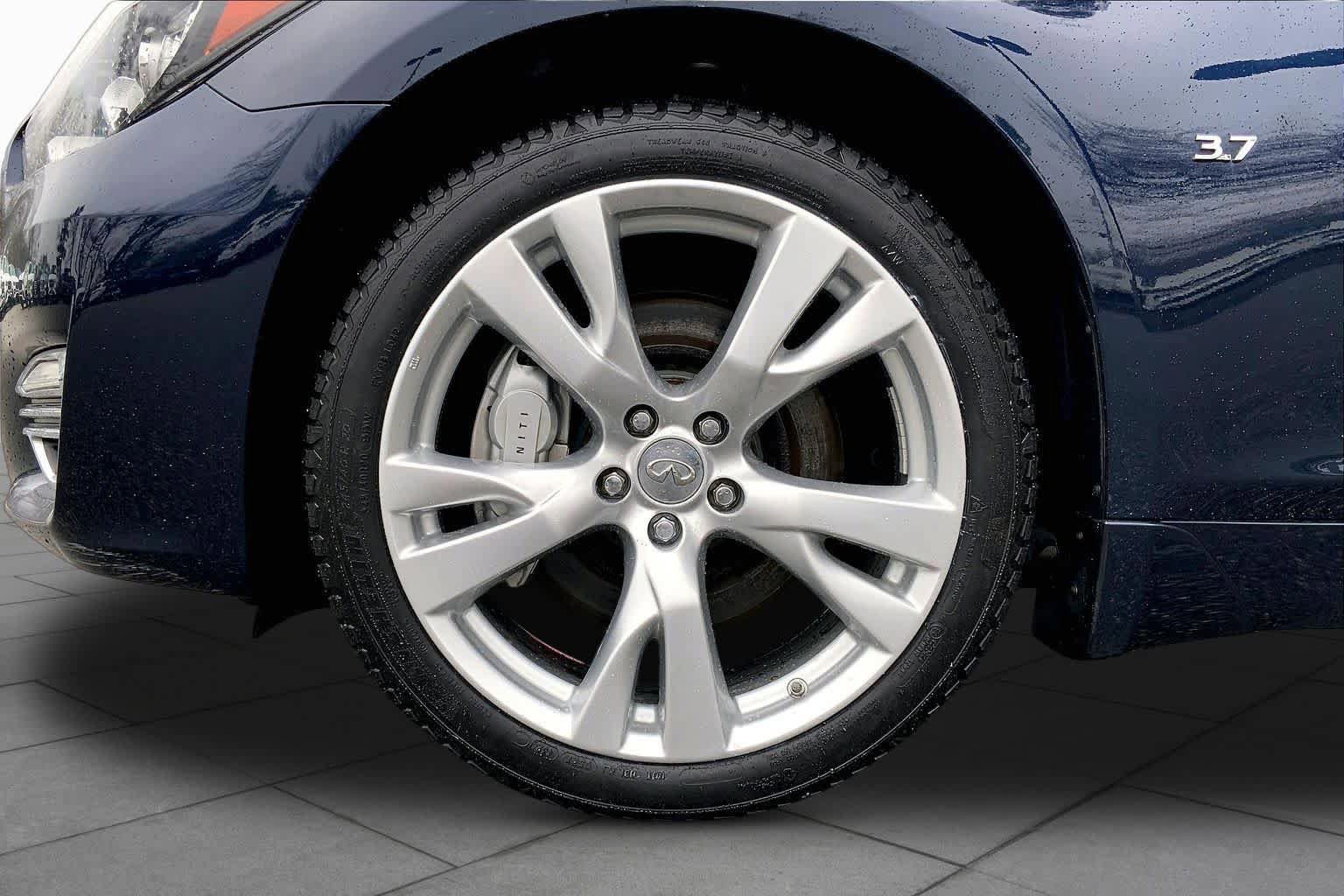 Used 2019 INFINITI Q70 L 3.7 AWD/4WD image 11