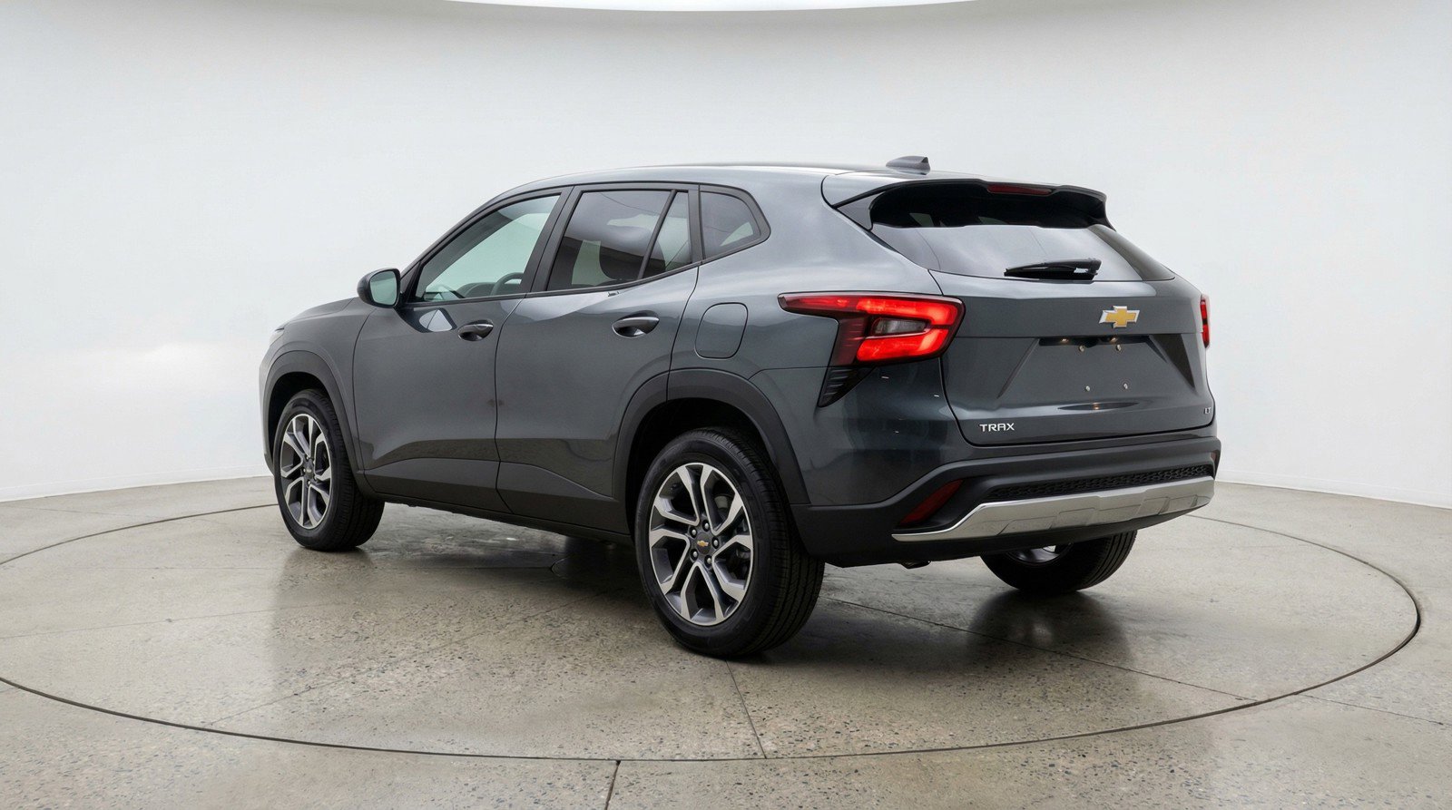 Used 2025 Chevrolet Trax LT FWD image 6