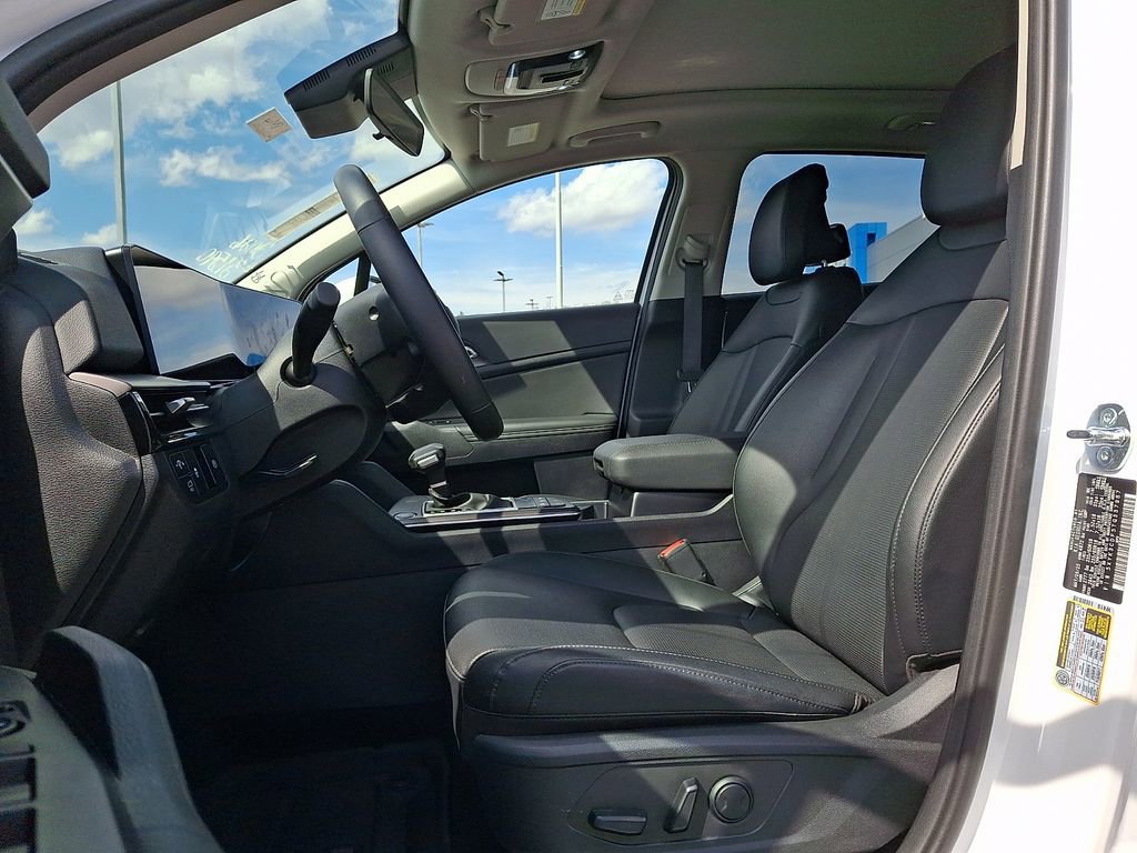 Used 2026 Kia Sportage EX w/ EX Panorama Roof Package image 13