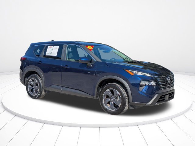 Used 2025 Nissan Rogue SV FWD image 2