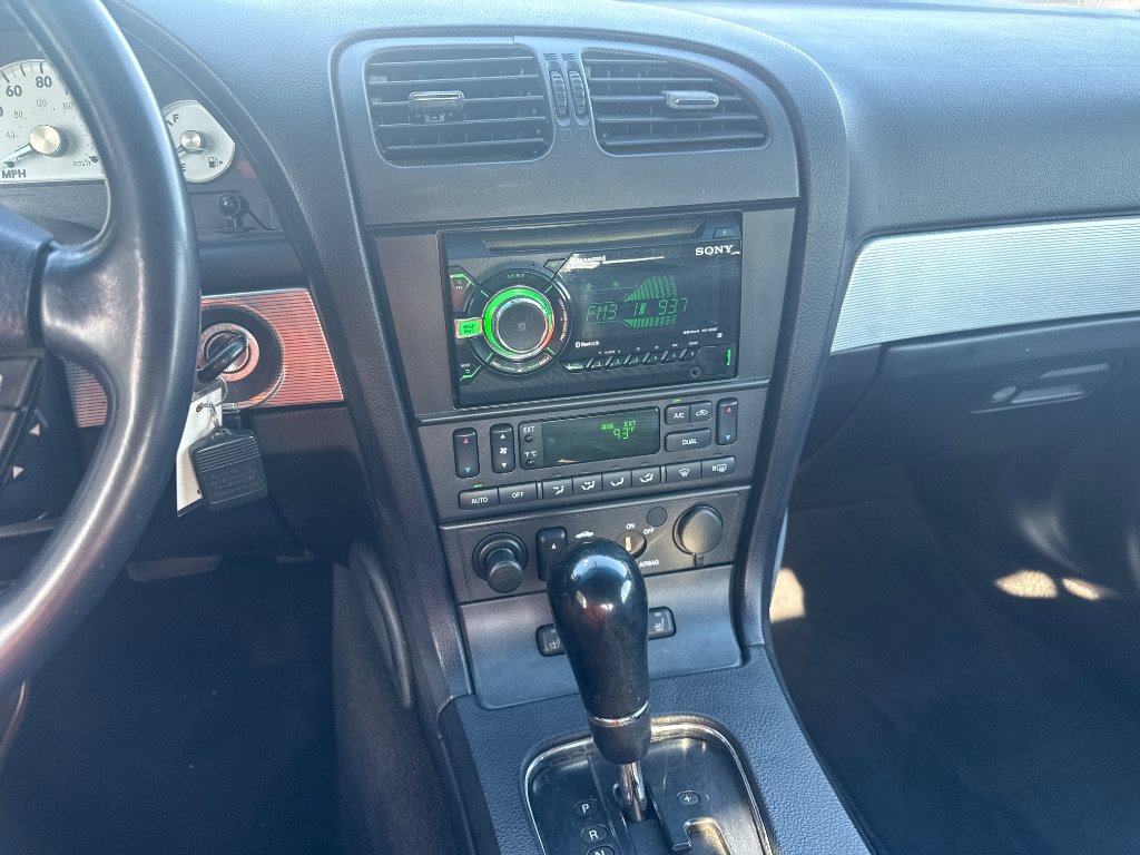 Used 2004 Ford Thunderbird RWD image 13