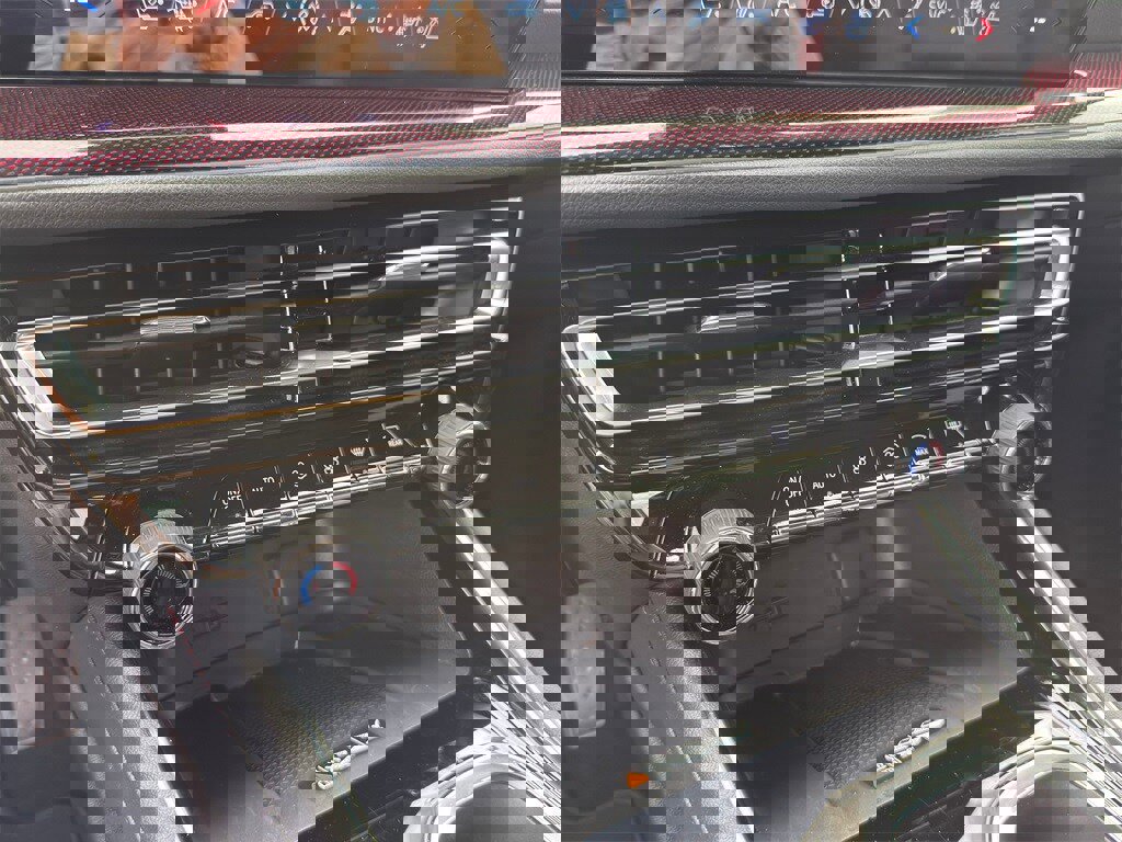 Used 2026 Chevrolet Traverse RS image 20