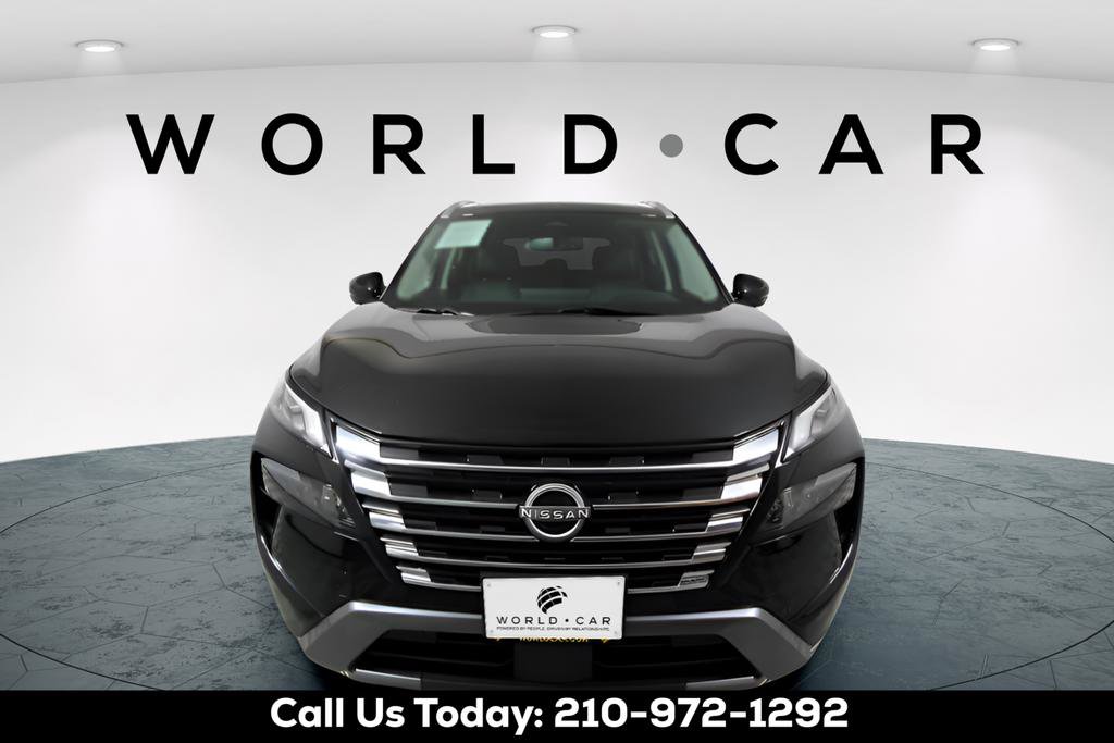 Used 2024 Nissan Rogue SL w/ SL Premium Package image 3