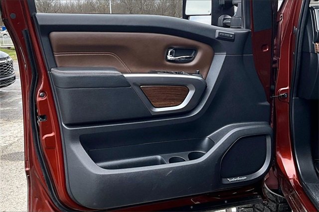Used 2017 Nissan Titan Platinum Reserve image 21