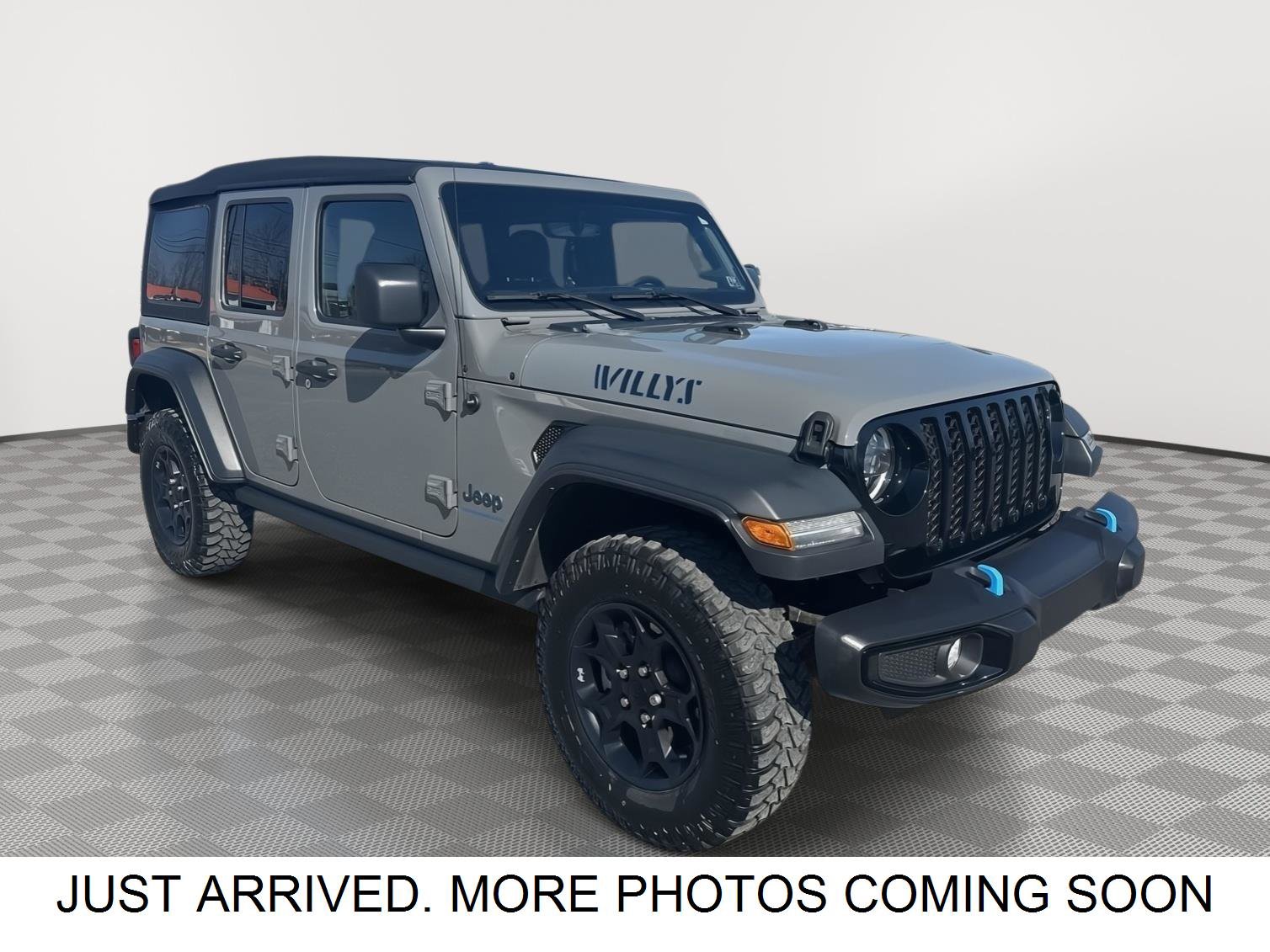 Used 2023 Jeep Wrangler Unlimited w/ Cold Weather Group image 1