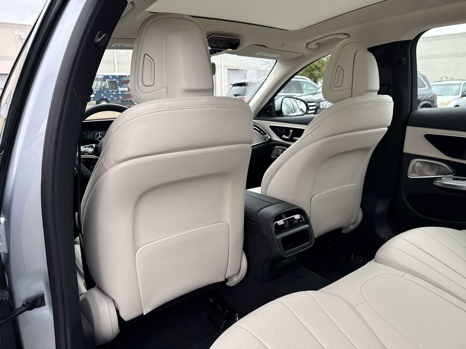 Used 2026 Mercedes-Benz E 350 4MATIC Sedan image 16