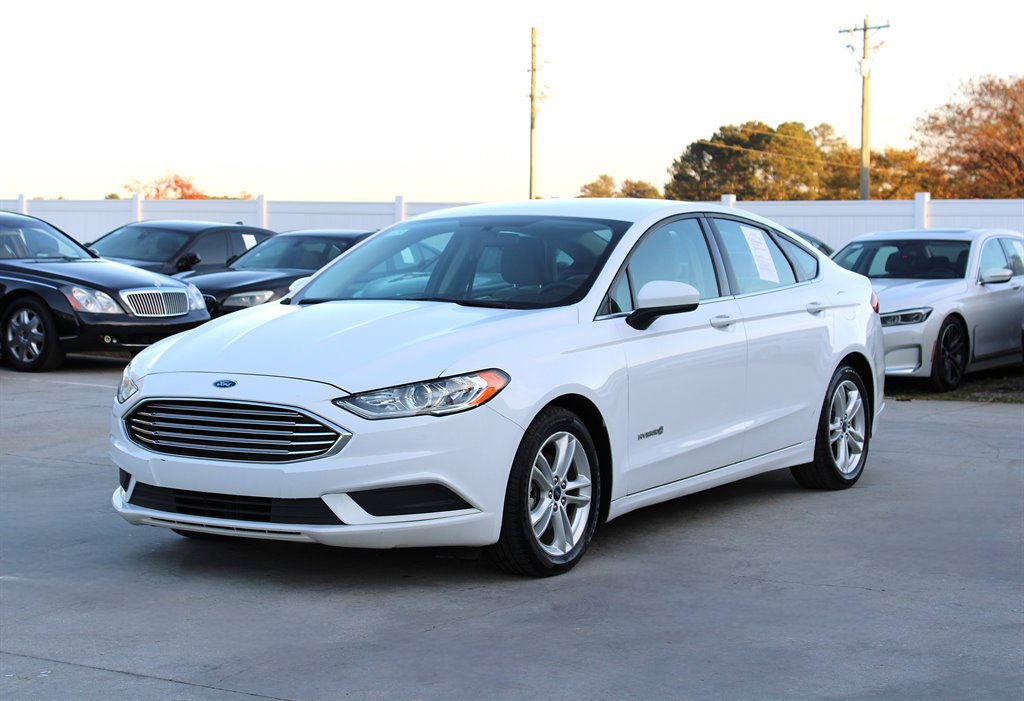 Used 2018 Ford Fusion S image 3