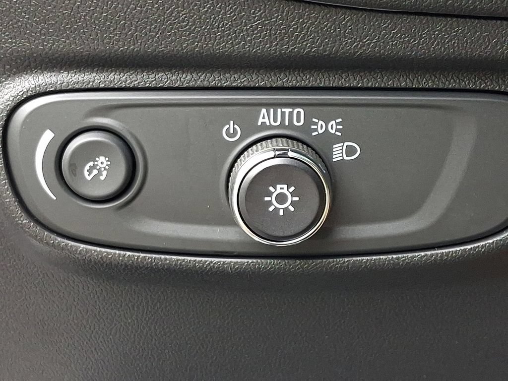Used 2023 Chevrolet Equinox LT FWD image 25