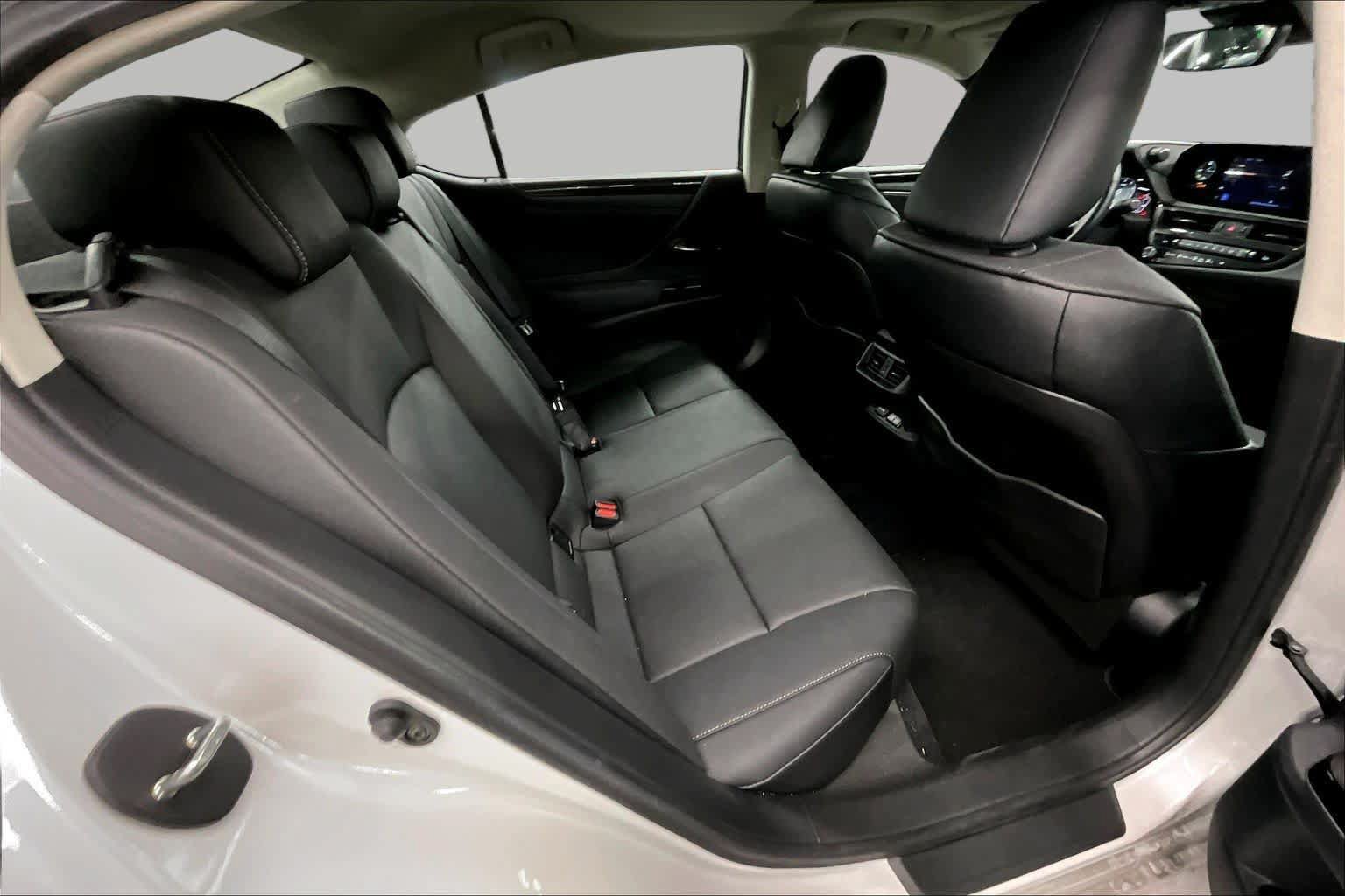 Used 2025 Lexus ES 350 w/ Accessory Package (Z2) FWD image 21
