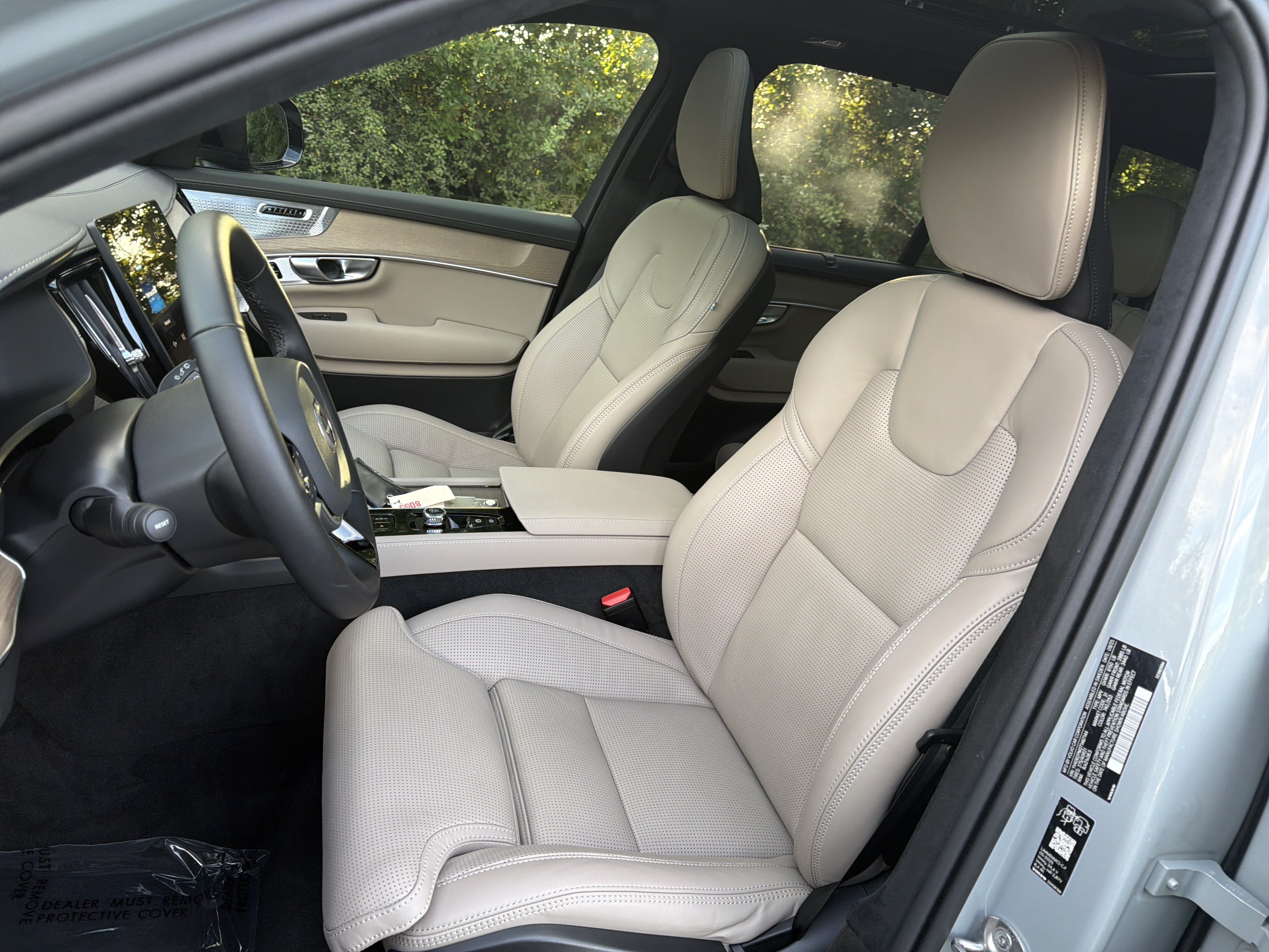 Used 2026 Volvo XC90 B6 Ultra w/ Lounge Package AWD/4WD image 16