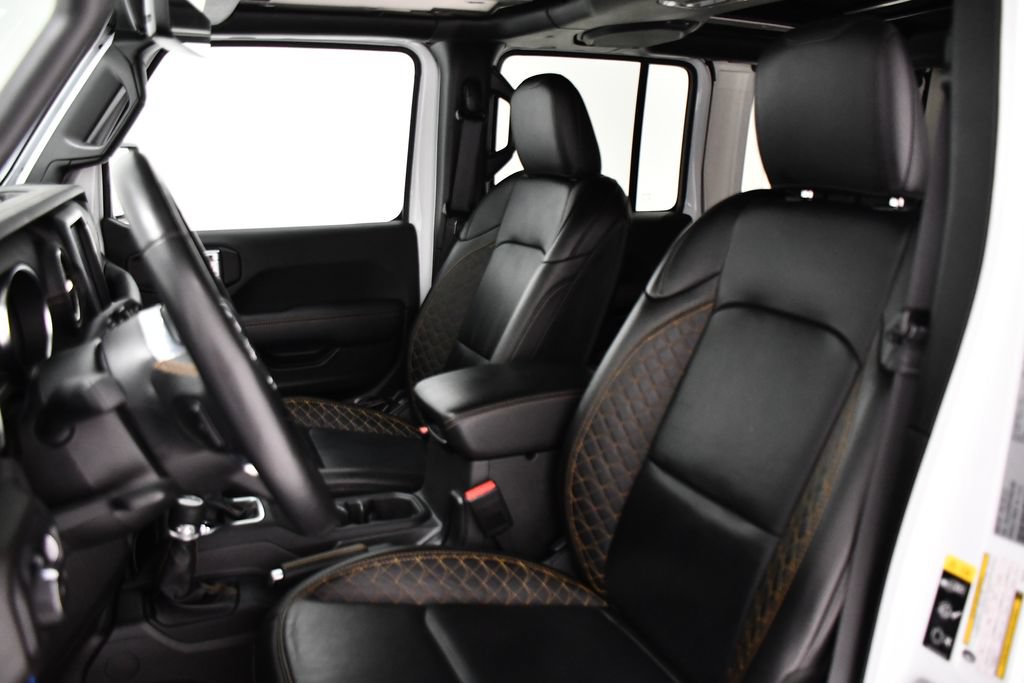 Used 2023 Jeep Wrangler Unlimited Sahara AWD/4WD image 18