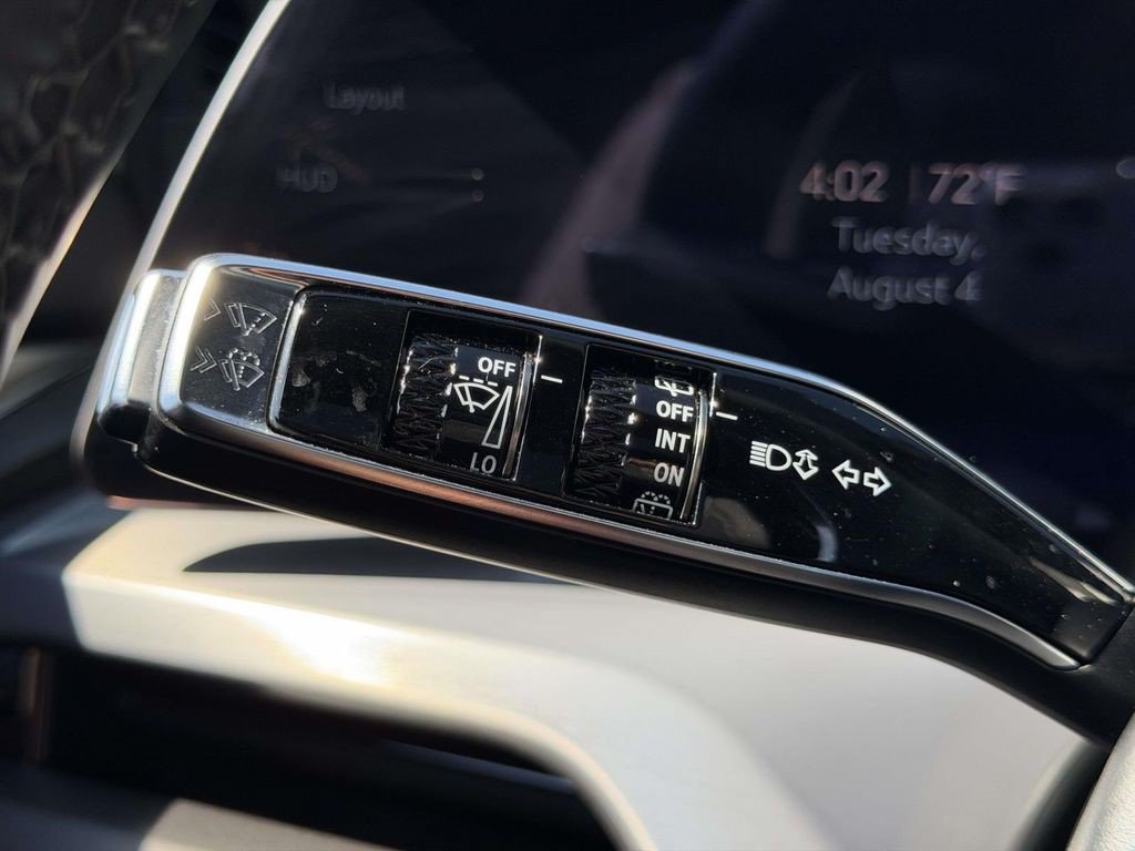 Certified 2026 Cadillac Vistiq Platinum w/ LPO, Floor Liner Package AWD/4WD image 25