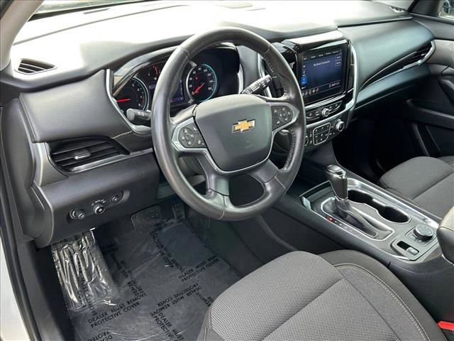 Used 2020 Chevrolet Traverse LT w/ Driver Confidence II Package image 10